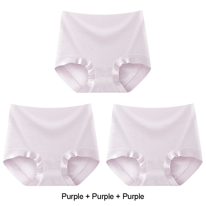 Suave conjunto de bragas de mujer de Corporación Turística, cómodo y elegante ropa interior femenina en imagen.