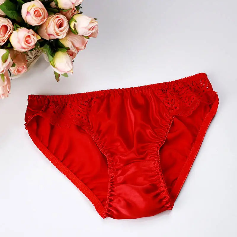 Silk Moroccan mulberry silk women's underwear briefs in soft, luxurious fabric with smooth stitching and elegant design.