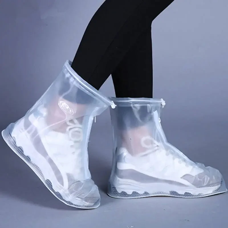 Silicone waterproof shoe cover for men and women, flexible and protective footwear accessory by Corporación Turística.