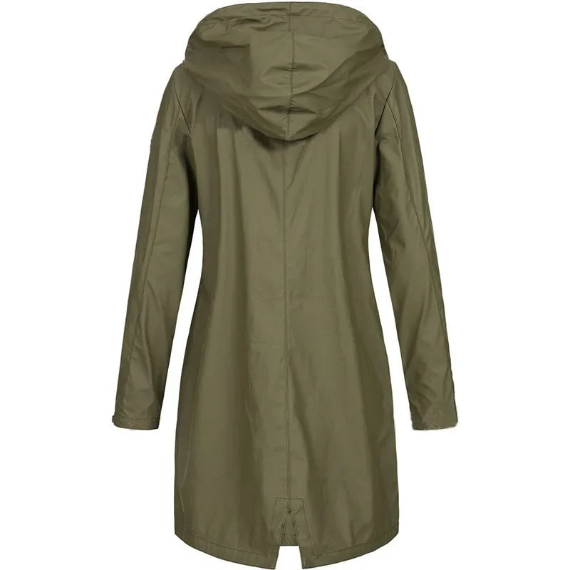 Warm fall and winter cargo coat by Corporación Turística, featuring a stylish design and practical pockets for outdoor wear.