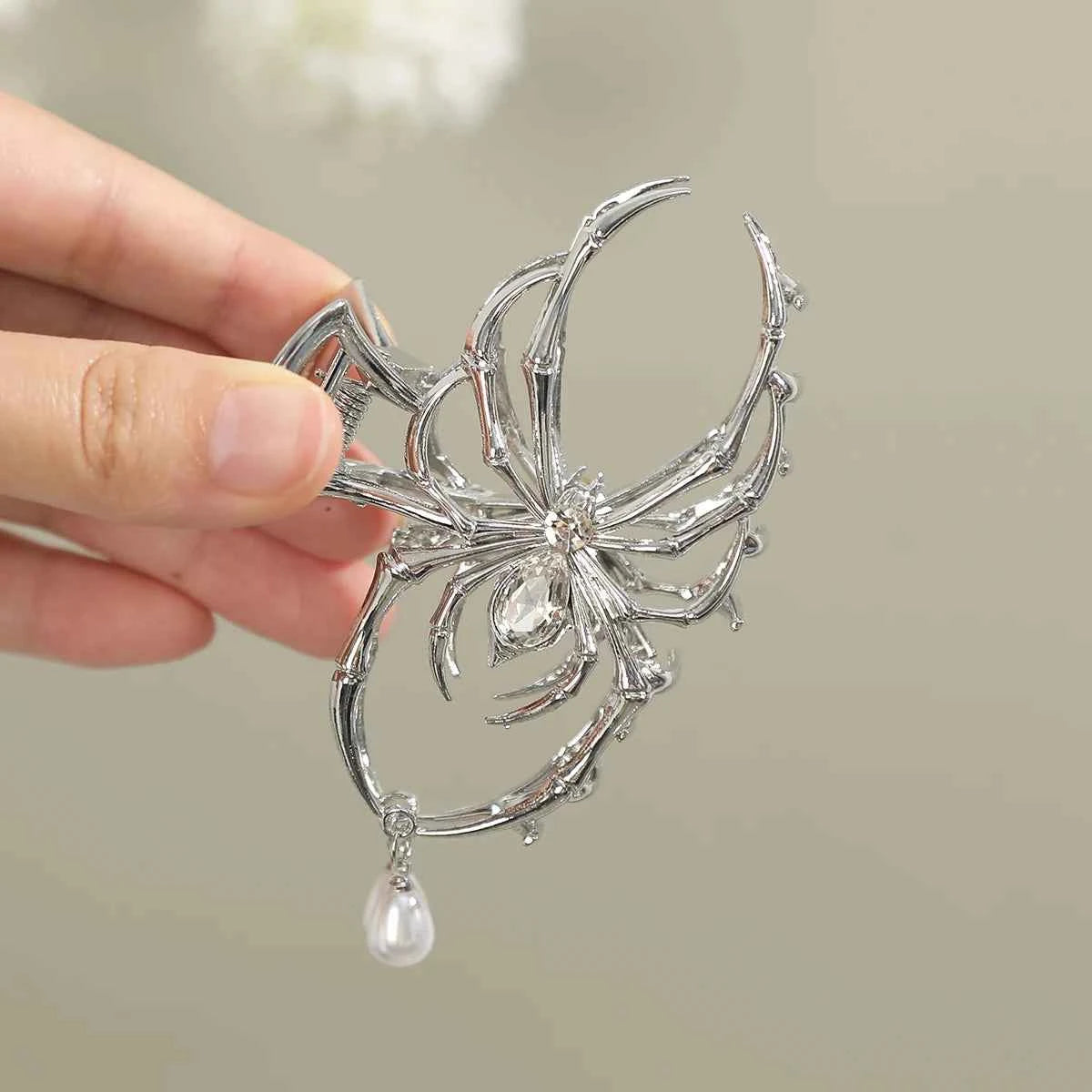 Pinza Araña Gótica Perla Metal Calado Mujer Accesorio Tiburón