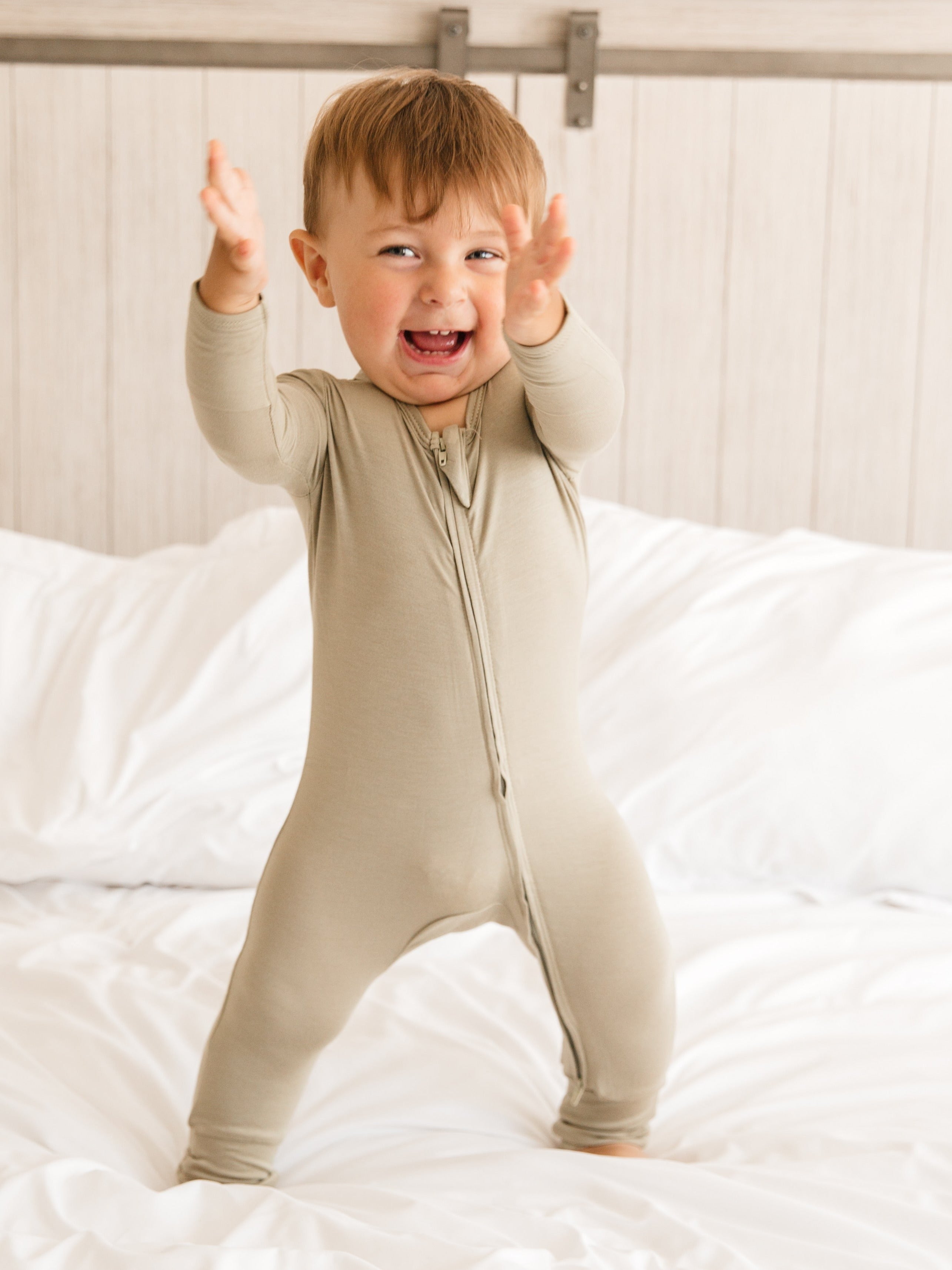 LUXE Romper Bambú sin Pies - DC-Snuggle Shield Suavidad y Confort