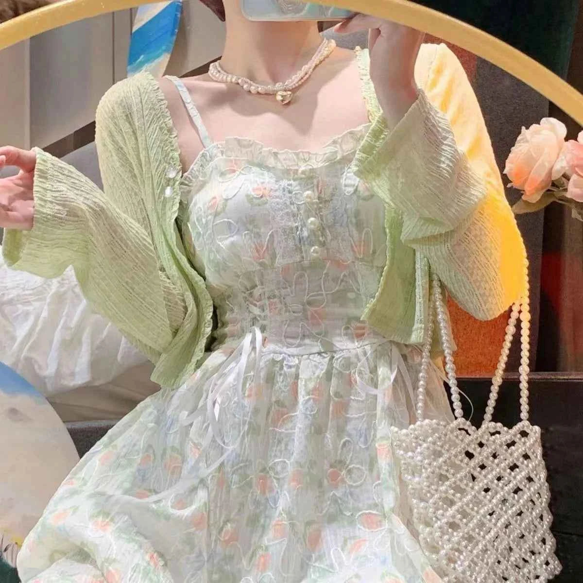 Conjunto Floral Verano 2026: Cárdigan y Vestido Ajustado