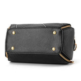 Burgundy Bolso de Viaje elegante by malltor sold by malltor