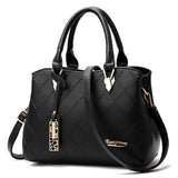 Black Bolso de Mujer casual by malltor sold by malltor