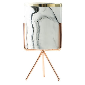 Gold M Jarrones Decorativos by malltor sold by malltor